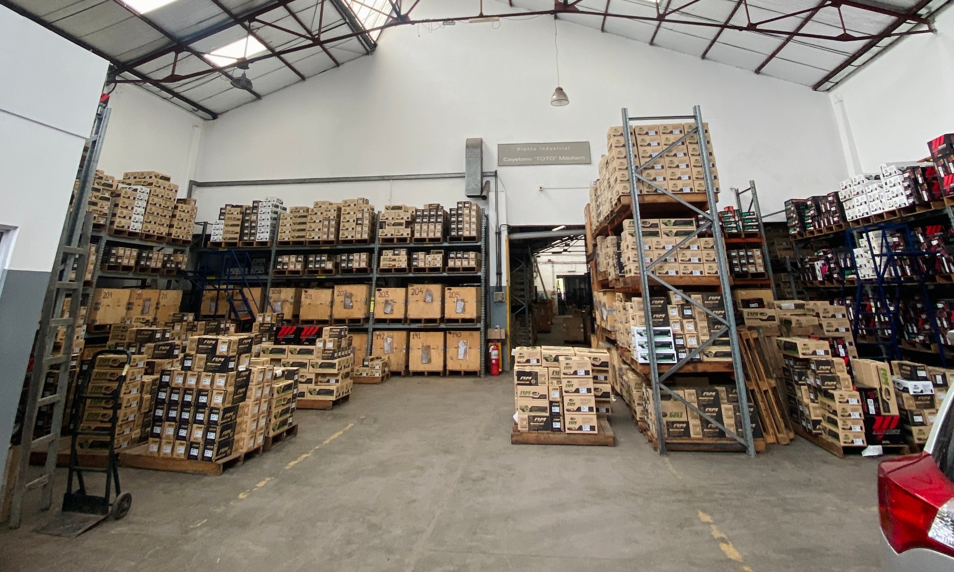 Fábrica RM Resortes en Bernal Oeste